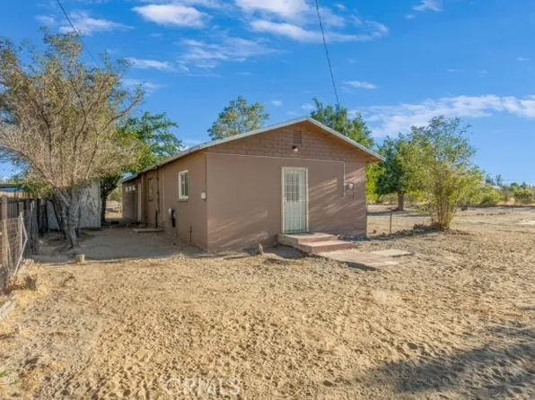 3863 Chevoit Rd, Phelan, CA 92371