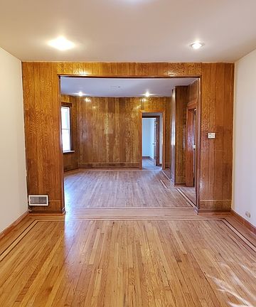 4th image of 4257 N Lowell Ave