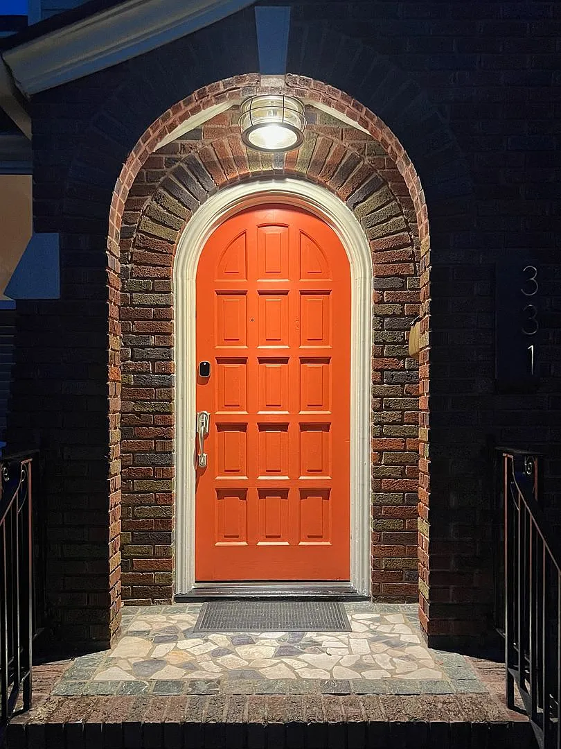 Historic Charm Meets Modern Elegance in Savannah's Ardmore/Gould Estates — Photo 2