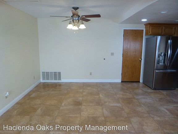 5th image of 948 E Moonlite Dr