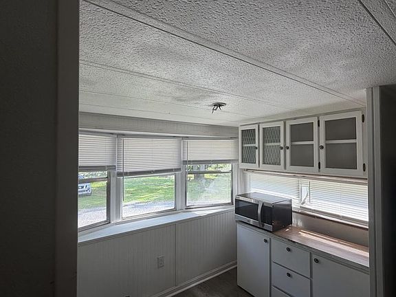 5th image of 2355 Gardner St