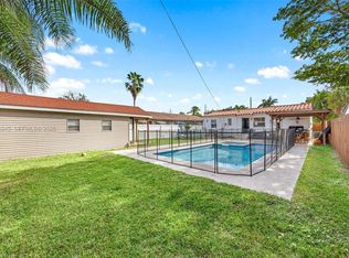 2215 Cleveland St, Hollywood, FL 33020
