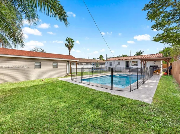 2215 Cleveland St, Hollywood, FL 33020