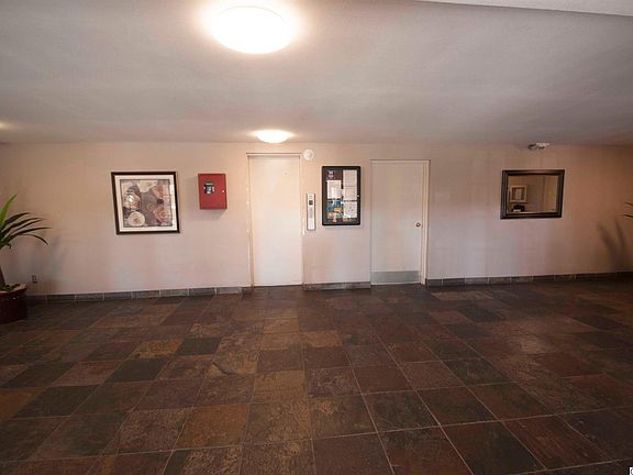 2nd image of 1339 N Columbus Ave Unit 218