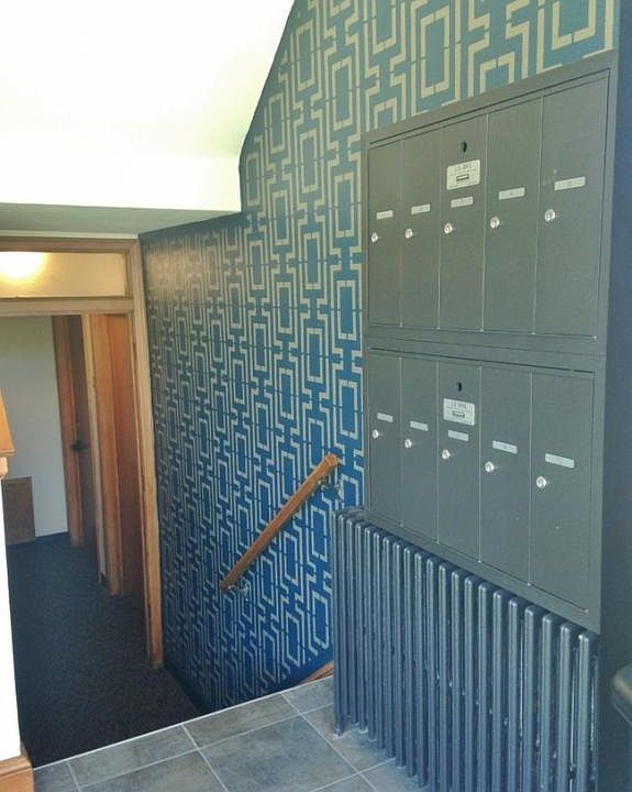 2nd image of 1472 Larpenteur Ave W APT 1