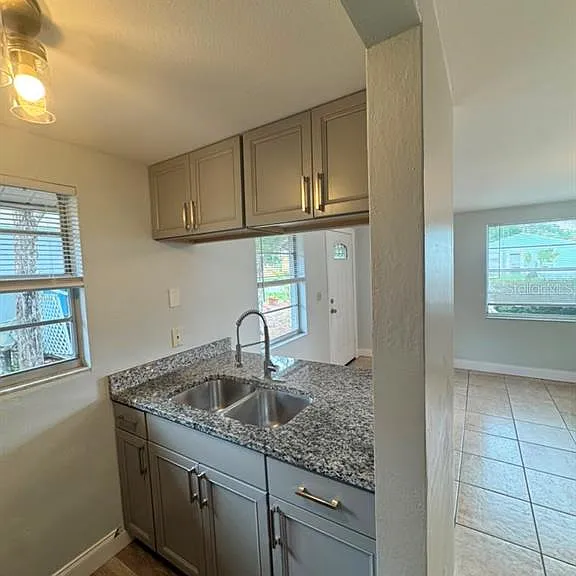 6123 Montana Ave — Photo 7