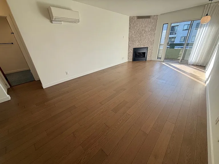 850 2nd St #304 — Photo 9