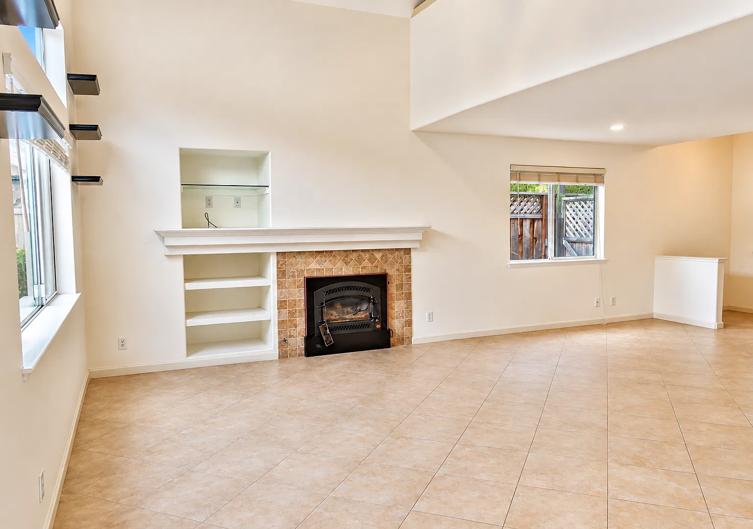Spacious 3 Bedroom + Bonus Room | 2.5 Bath Home, 2 car garage in Desirable M Section of Rohnert Park — Photo 4