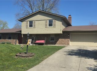 2725 Hutchins Ct, Dayton, OH 45414