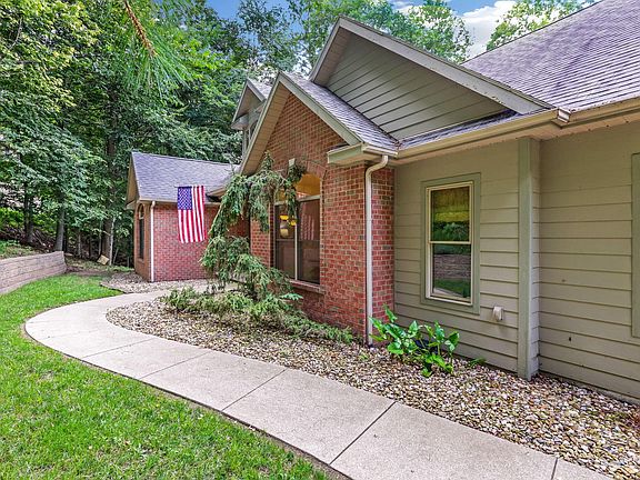 4th image of 246 Pinehurst Dr
