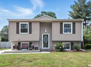 5039 48th St #A, Moline, IL 61265