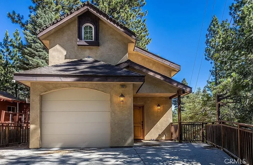 1157 Scenic Way