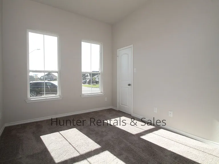 1902 Bayou Wood Ln — Photo 17