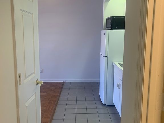 5th image of 31-13 30th St #3R