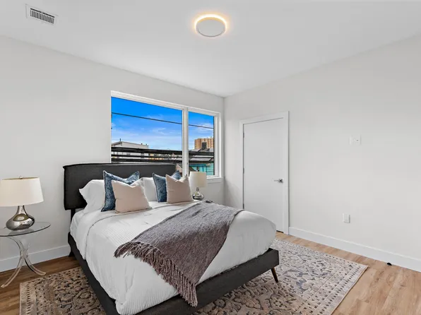 533 61st Street image 10 of 14