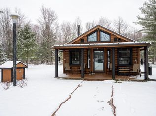 W8592 Orange Rd, New Lisbon, WI 53950