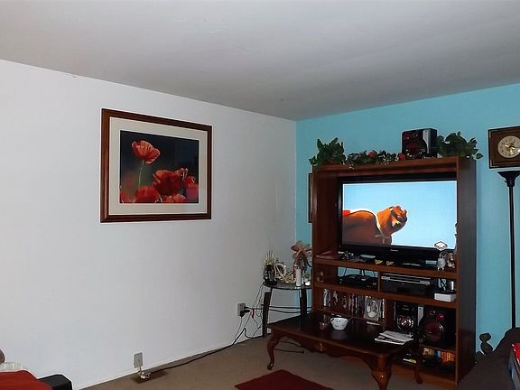 2nd image of 3613 Beaumont Ct