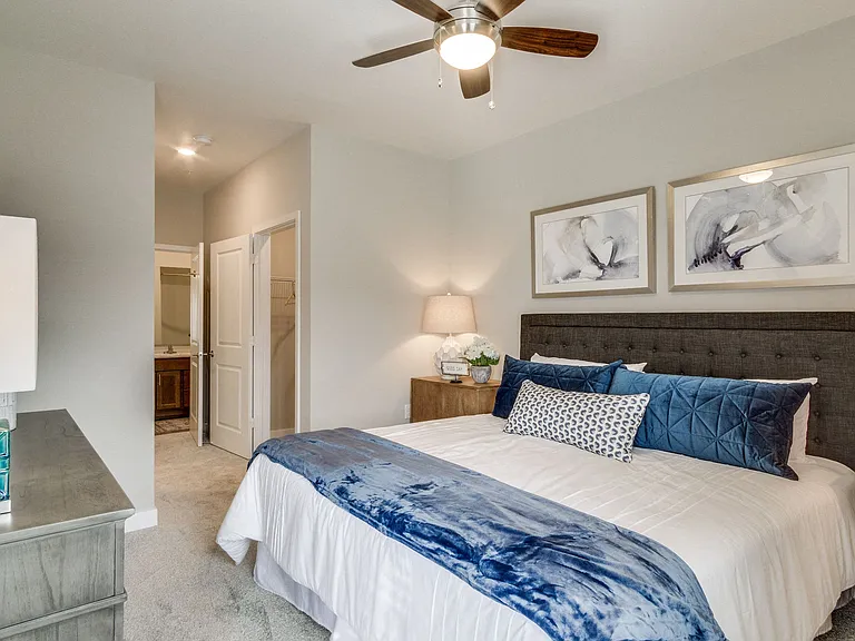 Master Bedroom (Cedar Model)