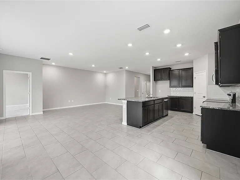 5719 Woodland Sage Dr — Photo 11