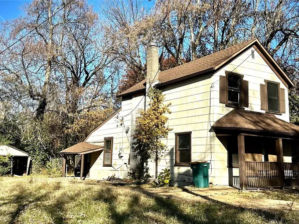 2825 Glade Ave, Saint Louis, MO 63136