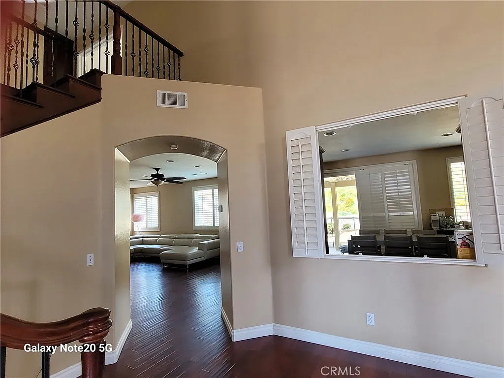 4 bed, 2.5 bath, 2707 sqft, $4,250 — Photo 4