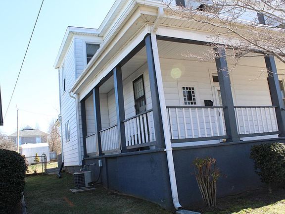4th image of 124 Fredonia Ave
