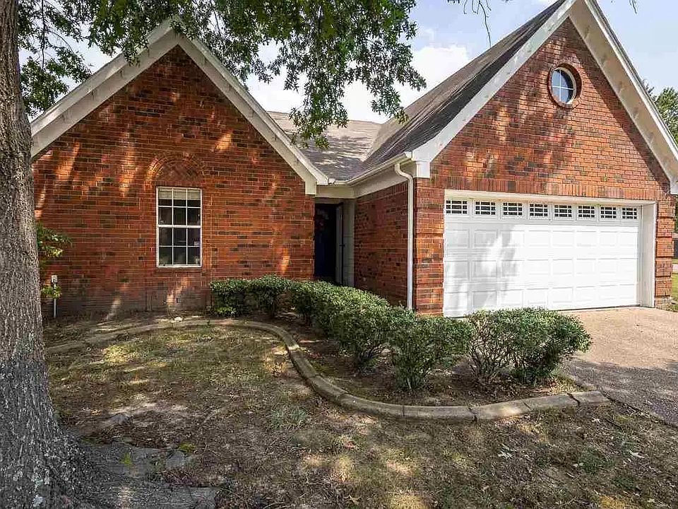 1st image of 2261 Angel Crest Cir