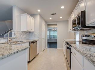 8720 King Ranch Dr, Aubrey, TX 76227