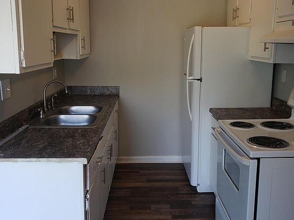 3rd image of 6635 Wolf Creek Pike APT L