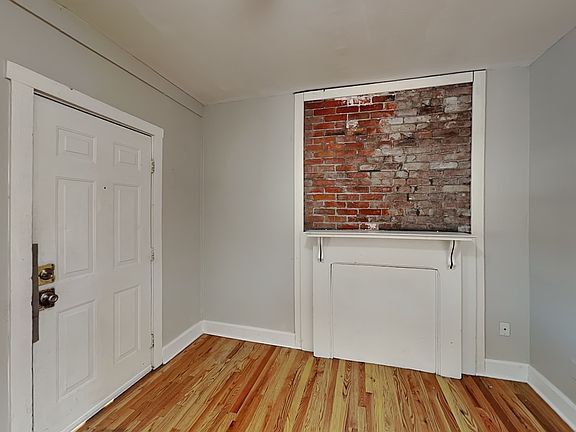 2nd image of 192 E 11th Ave APT B