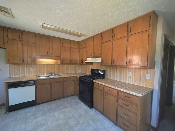 4th image of 3026 Springdale Ct APT A