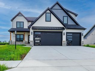 360 York Ave, Morton, IL 61550