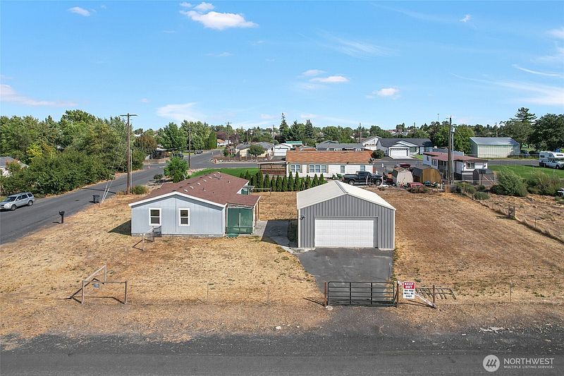 4th image of 1105 W 4th Avenue