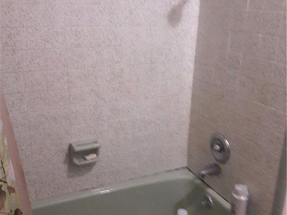 5th image of 204 Seaton Ave