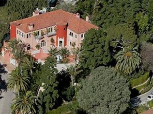 2208 W Live Oak Dr, Los Angeles, CA 90068