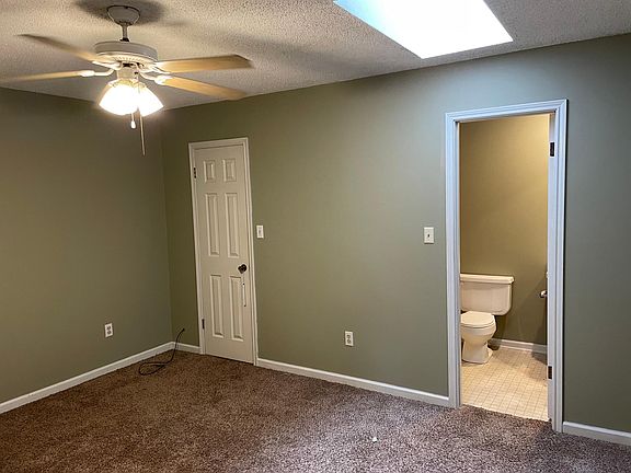5th image of 6007 Charles Dr #B