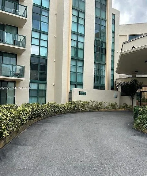 2055 SW 122nd Ave #101 — Photo 6