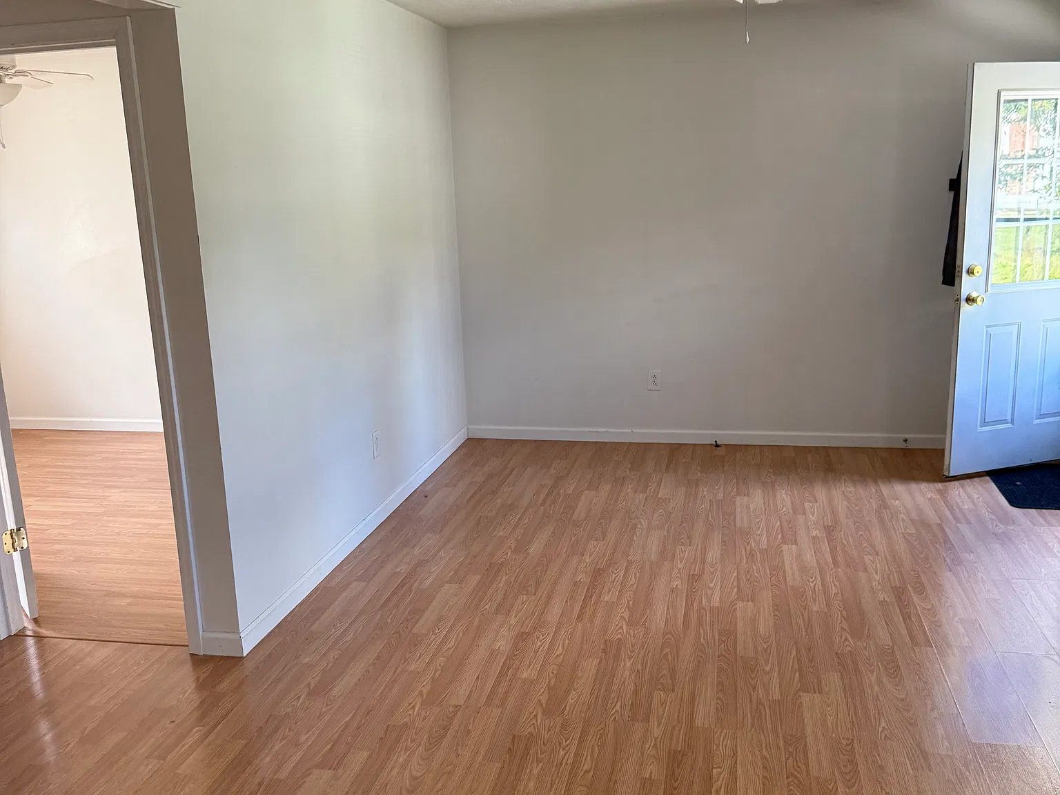 2 bed, 730 sqft, $650 — Photo 2
