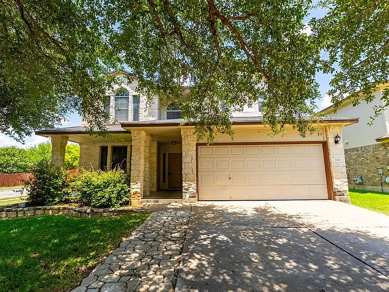 1016 Tom Seaver Pl — Photo 2