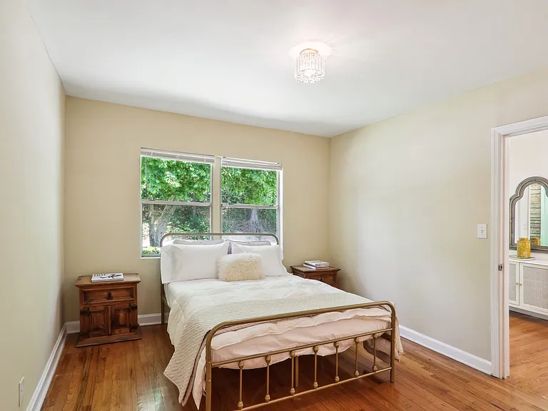 24 Grove Park Pl NW — Photo 13