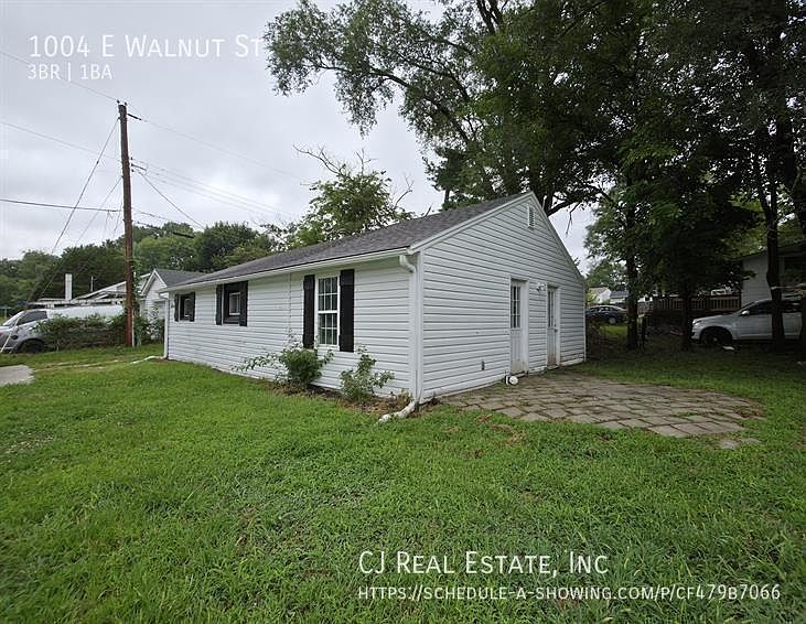 1st image of 1004 E Walnut St