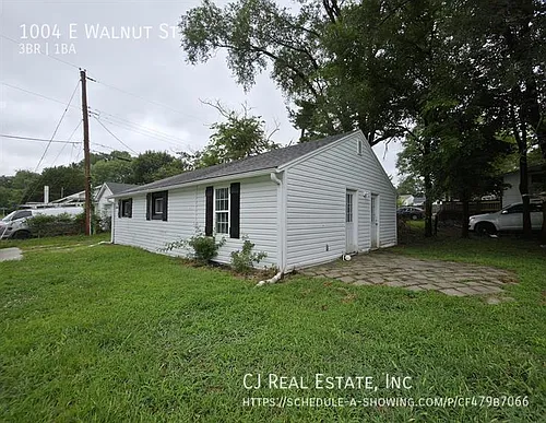 1004 E Walnut St Photo 1