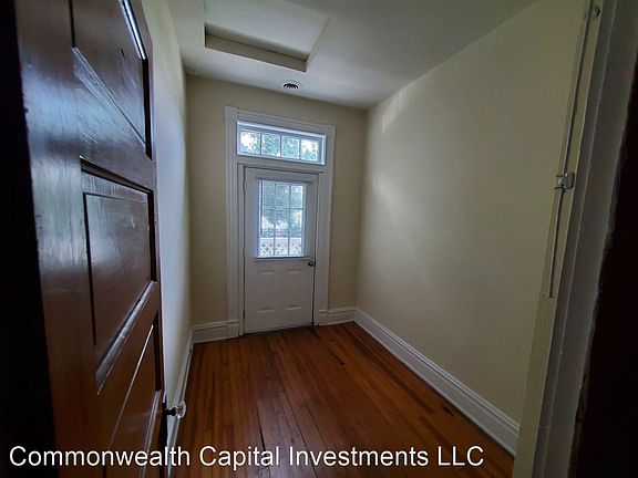 4th image of 1422 Oakwood Ave APT A