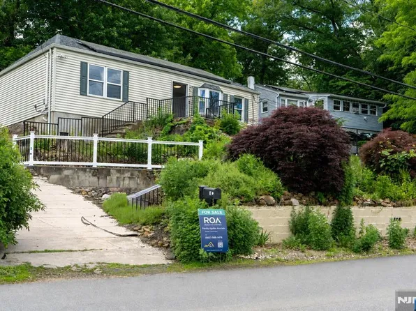 20 Greenwood Ave, Wanaque, NJ 07420