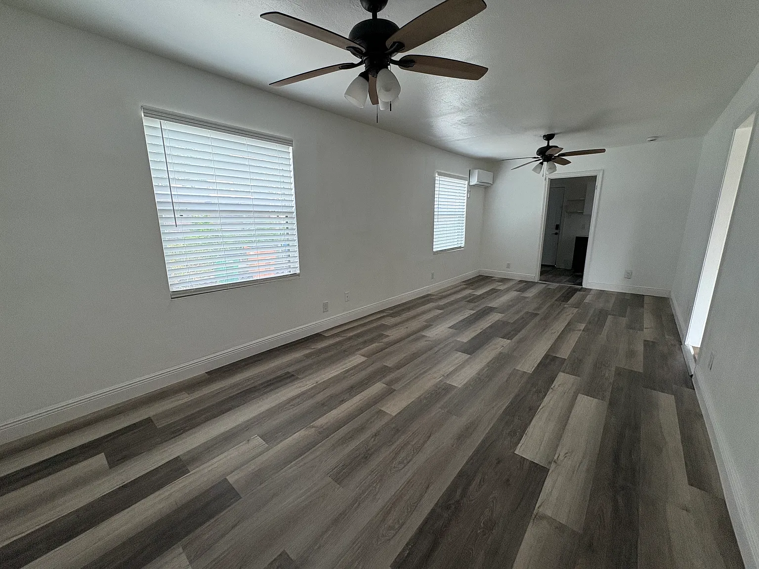 2 bed, 704 sqft, $1,850 — Photo 2