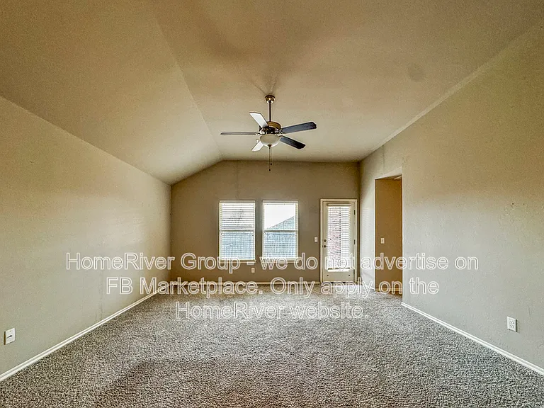 19221 Blanco Dr — Photo 2