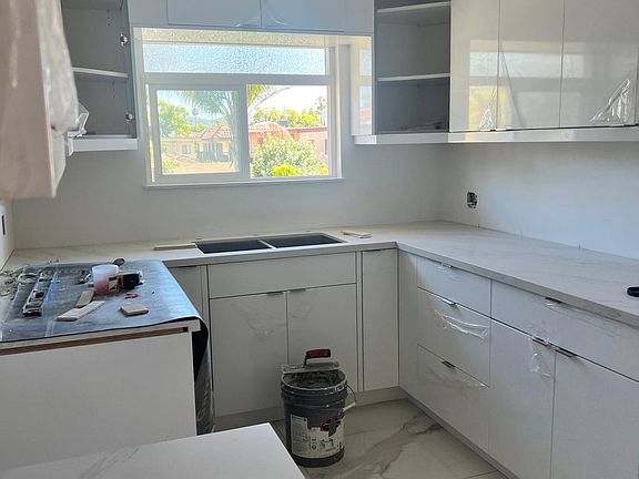 2nd image of 571 South St APT 3