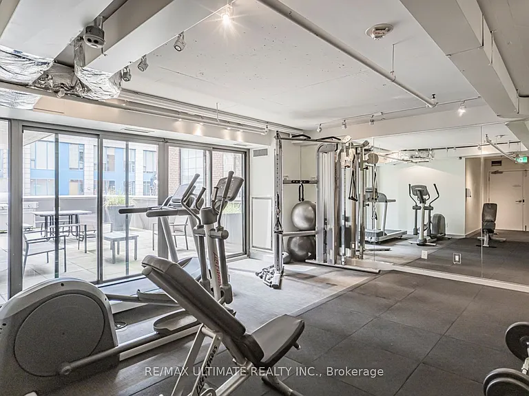 32 Camden St #906 — Photo 29