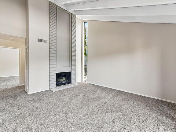 3rd image of 2292 Woodside Ln Unit 12