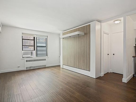 3rd image of 50 E 8th St APT 3-V